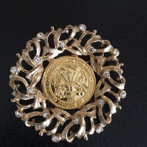 Broche with US Army Seal